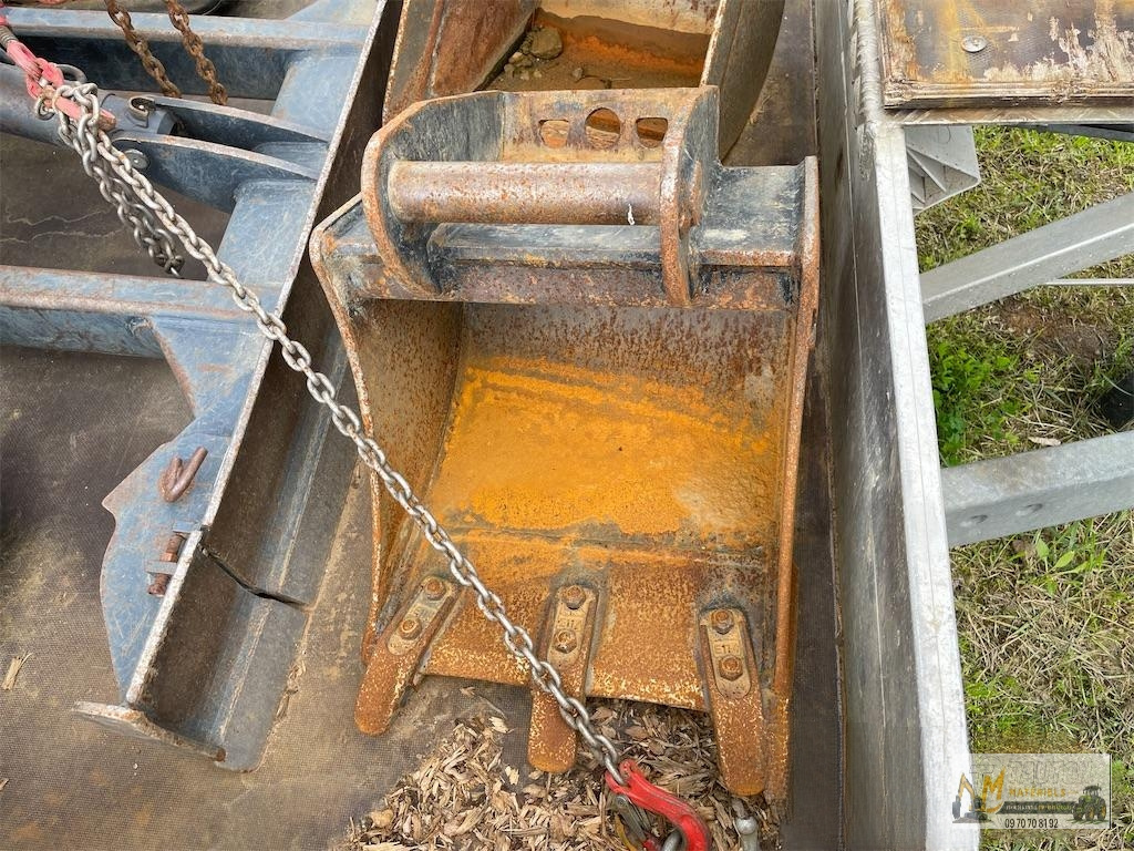 Kubota KX018-4 avec Remorque et 3 Godets – Image 12