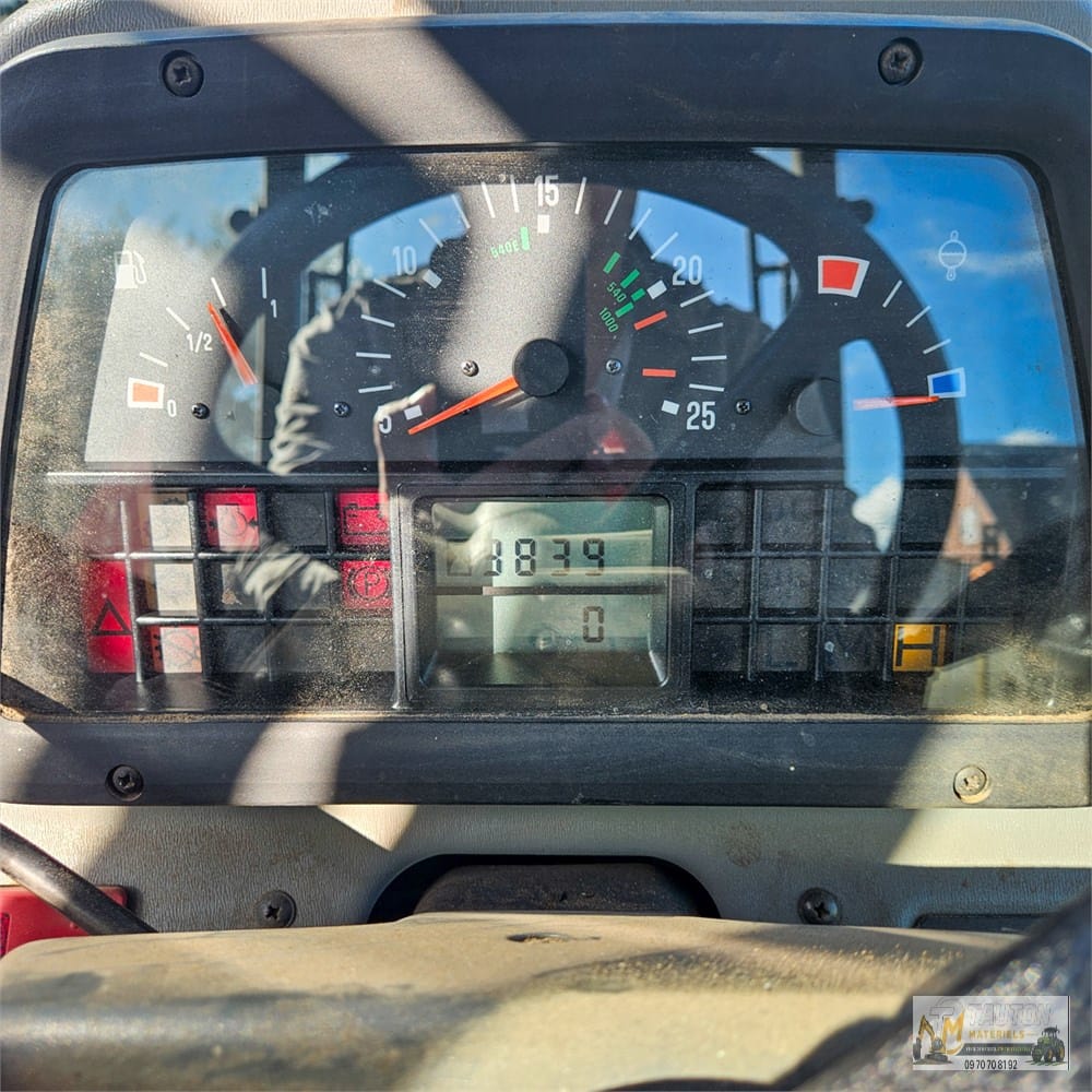 Massey Ferguson 4270 - Chargeur frontal Veto FX5960 – Image 34
