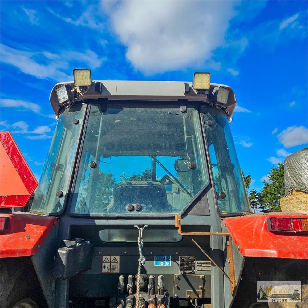 Massey Ferguson 4270 - Chargeur frontal Veto FX5960 – Image 16