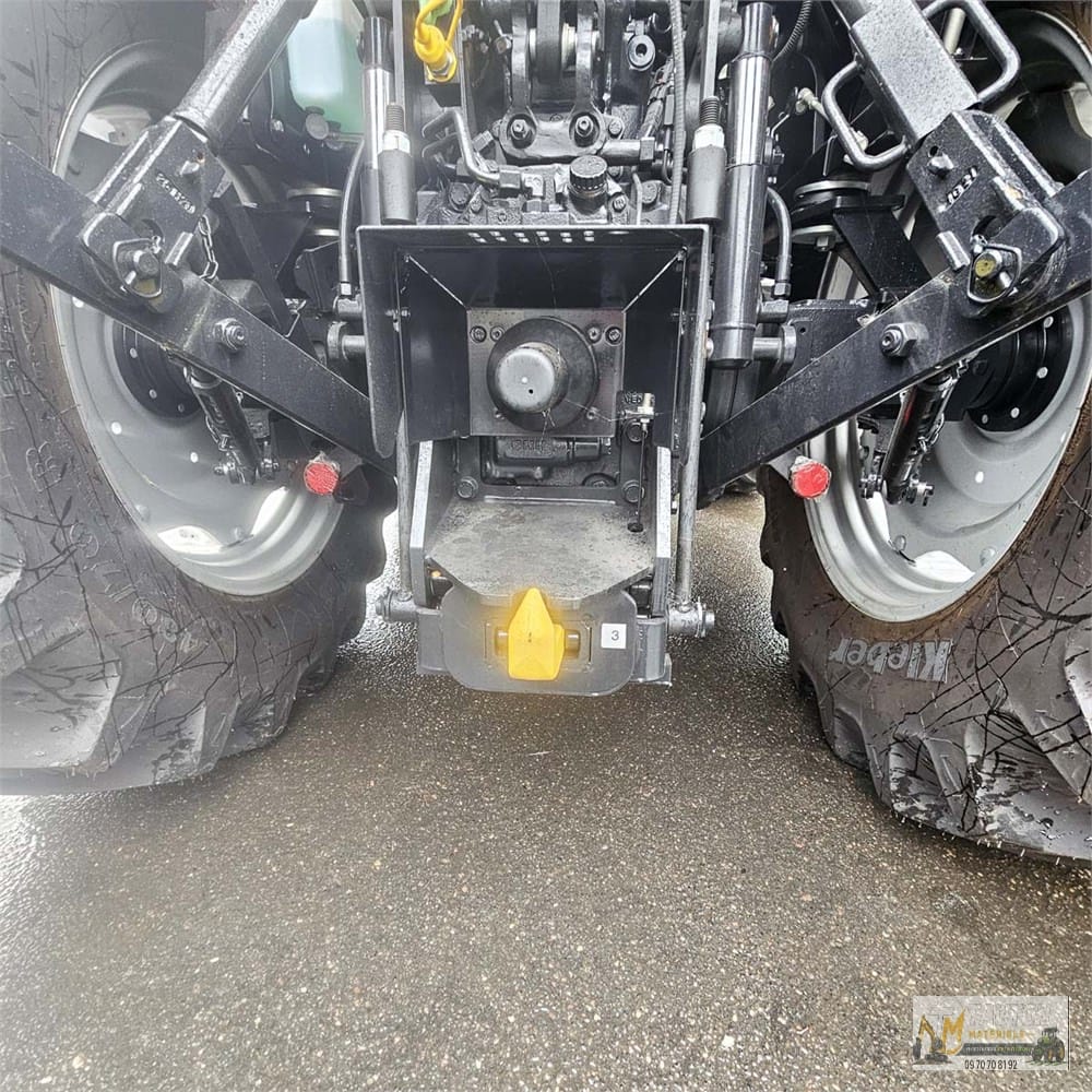 Case IH Farmall 100 A, année 2023 – Image 12