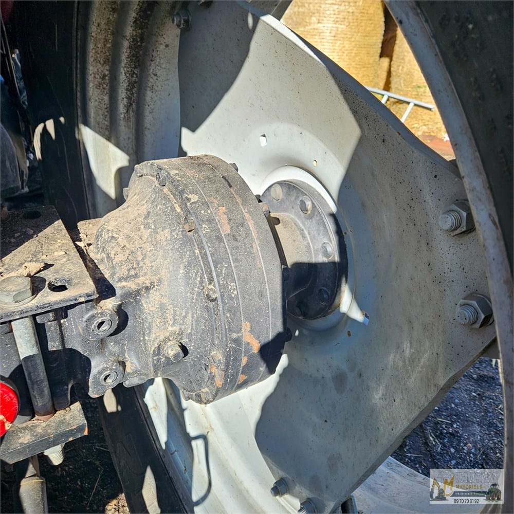 Massey Ferguson 4270 - Chargeur frontal Veto FX5960 – Image 3