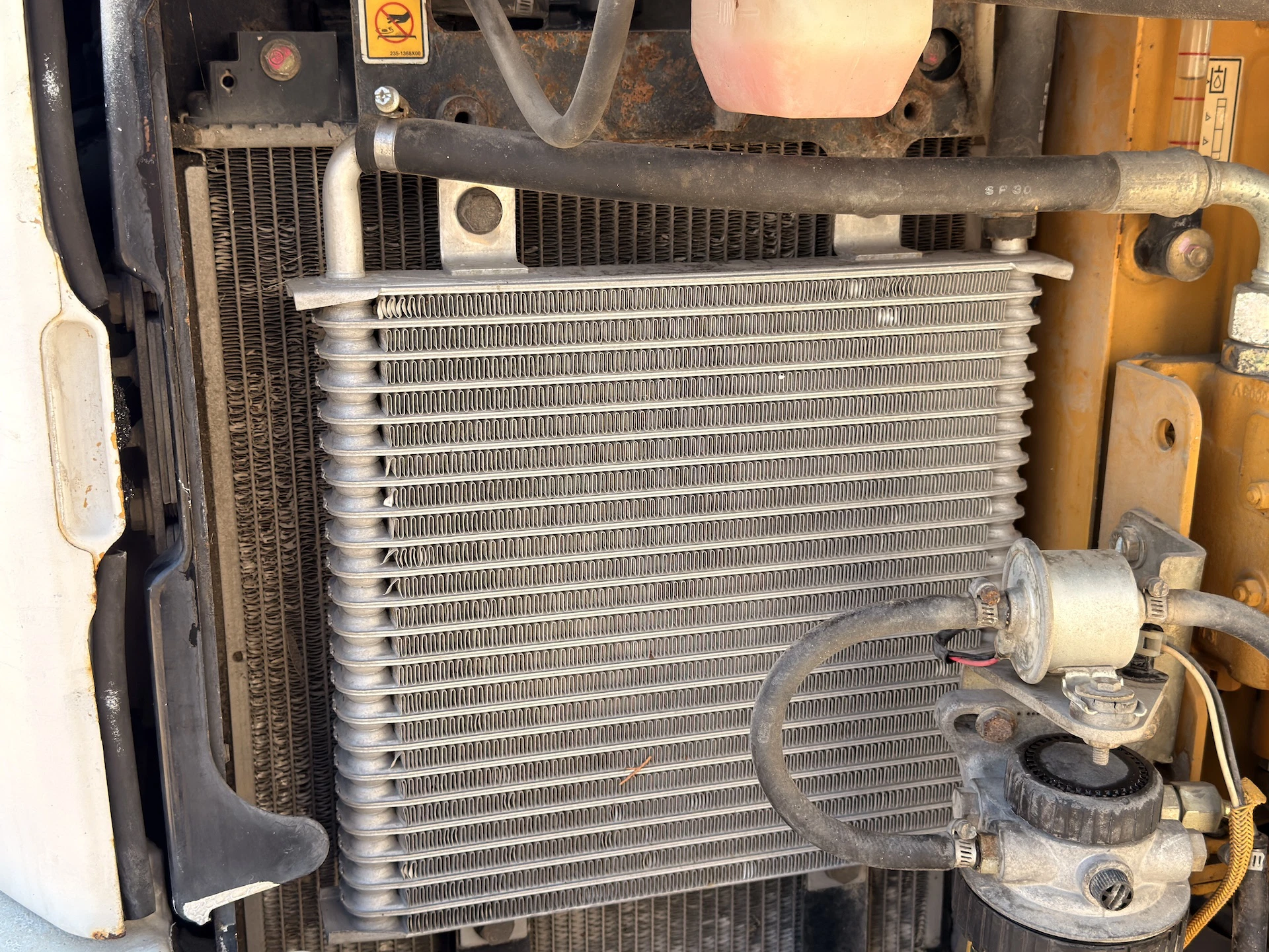 Caterpillar 303.5C CR avec 3 Godets – Image 22