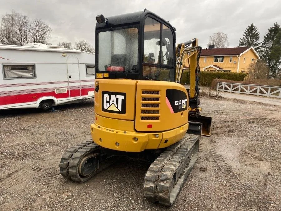 Caterpillar 302.7D avec BRH et 4 Godets + Remorque – Image 11