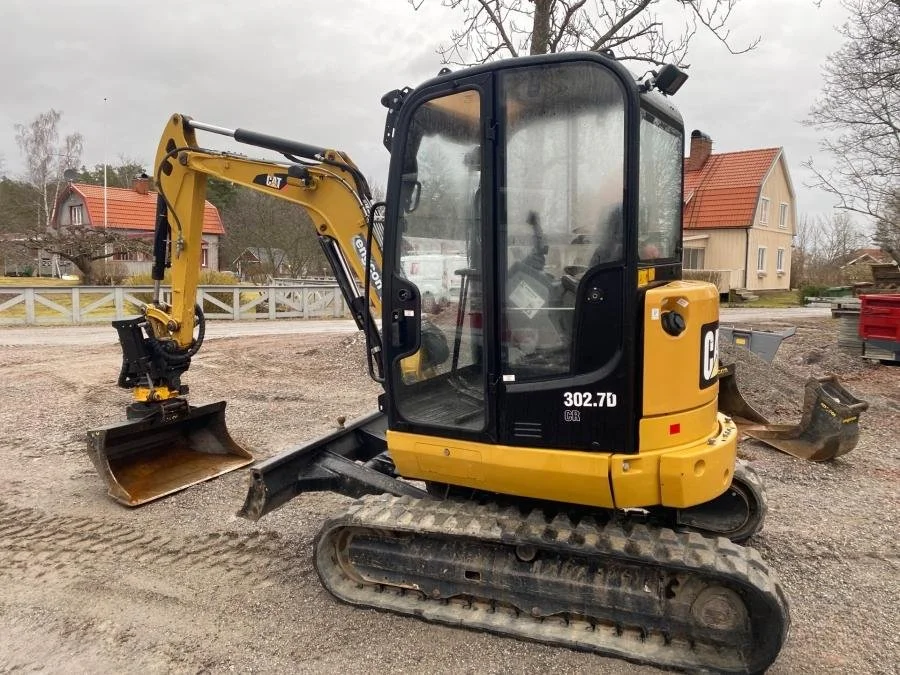 Caterpillar 302.7D avec BRH et 4 Godets + Remorque – Image 14