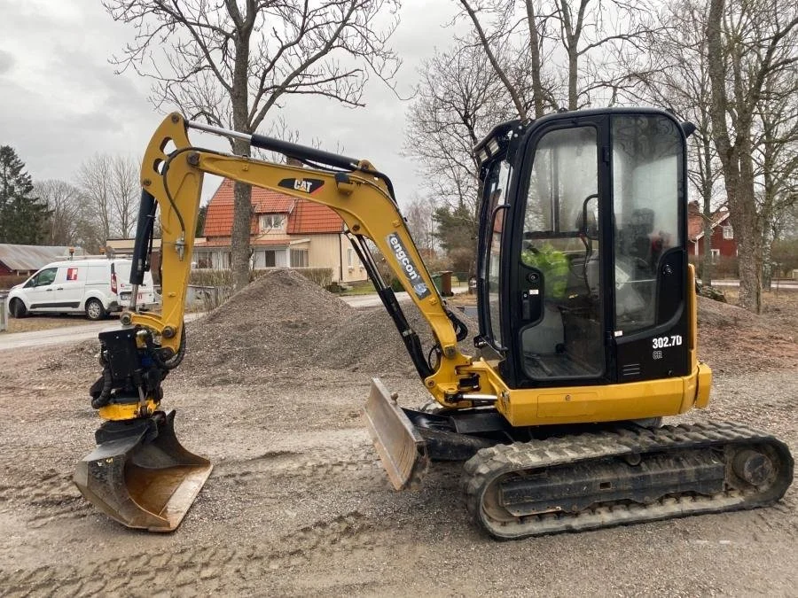 Caterpillar 302.7D avec BRH et 4 Godets + Remorque – Image 15