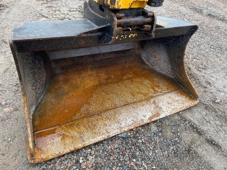 Caterpillar 302.7D avec BRH et 4 Godets + Remorque – Image 18
