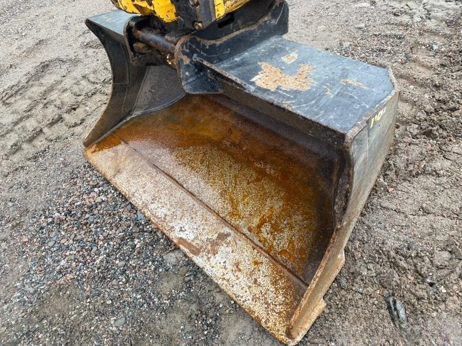 Caterpillar 302.7D avec BRH et 4 Godets + Remorque – Image 19