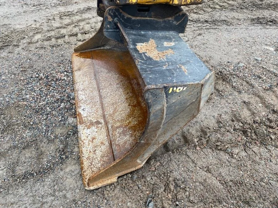 Caterpillar 302.7D avec BRH et 4 Godets + Remorque – Image 21