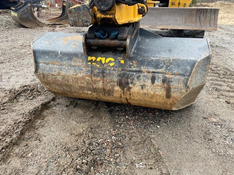 Caterpillar 302.7D avec BRH et 4 Godets + Remorque – Image 23