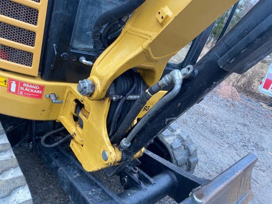 Caterpillar 302.7D avec BRH et 4 Godets + Remorque – Image 46