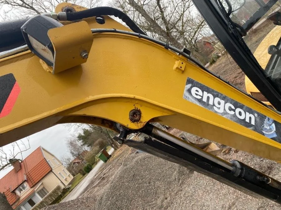 Caterpillar 302.7D avec BRH et 4 Godets + Remorque – Image 49