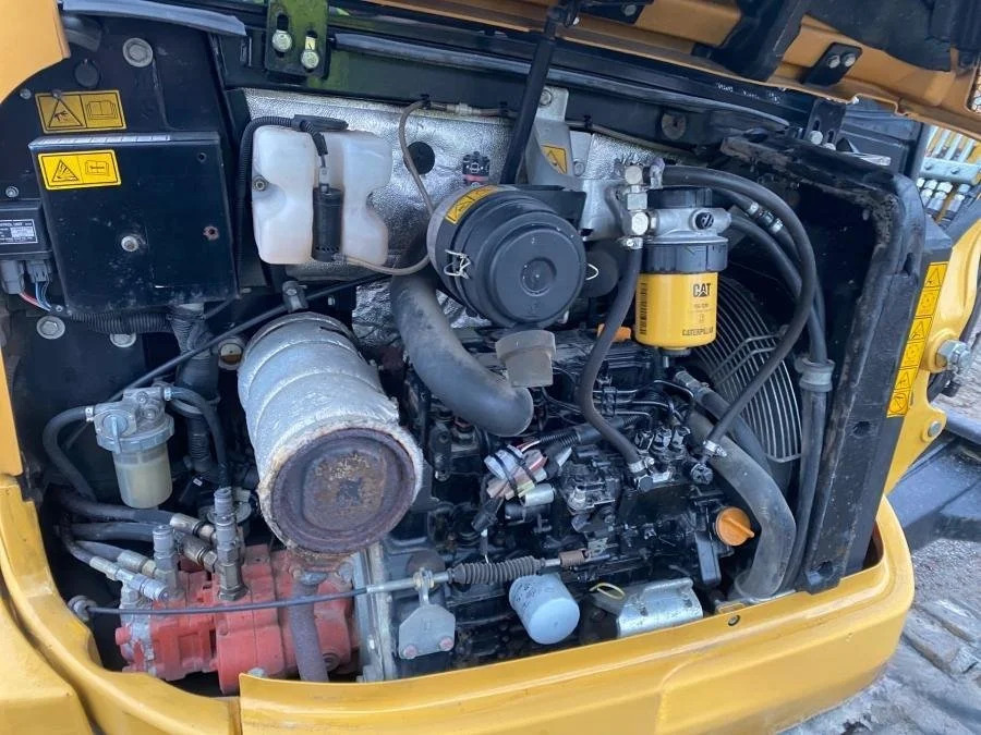 Caterpillar 302.7D avec BRH et 4 Godets + Remorque – Image 66