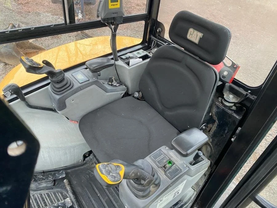 Caterpillar 302.7D avec BRH et 4 Godets + Remorque – Image 76