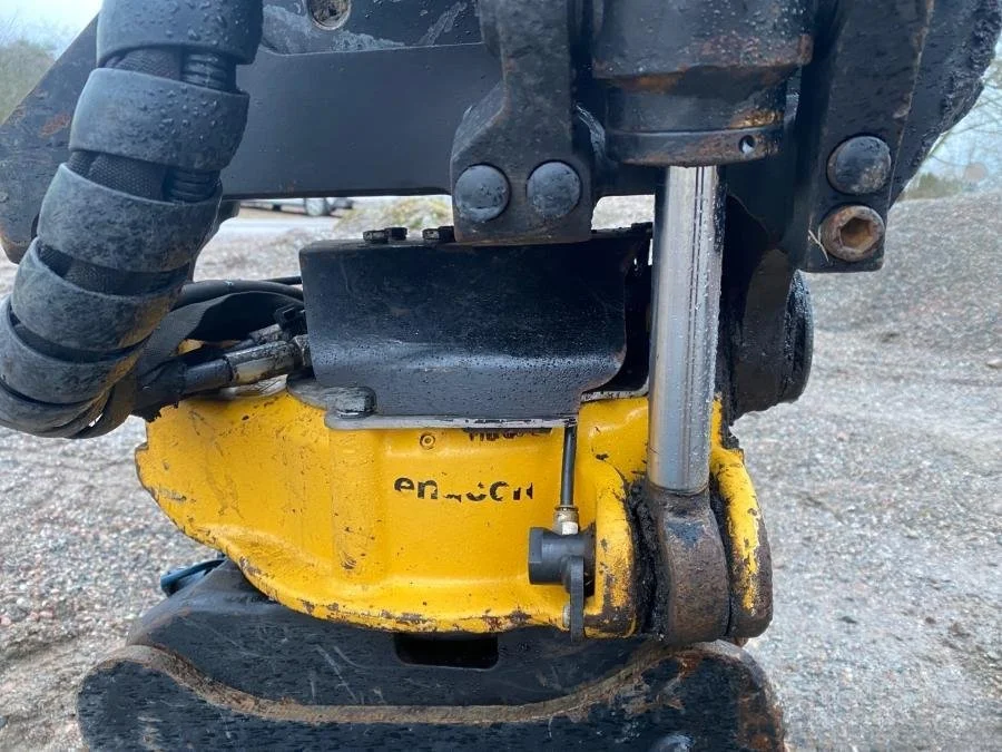 Caterpillar 302.7D avec BRH et 4 Godets + Remorque – Image 81