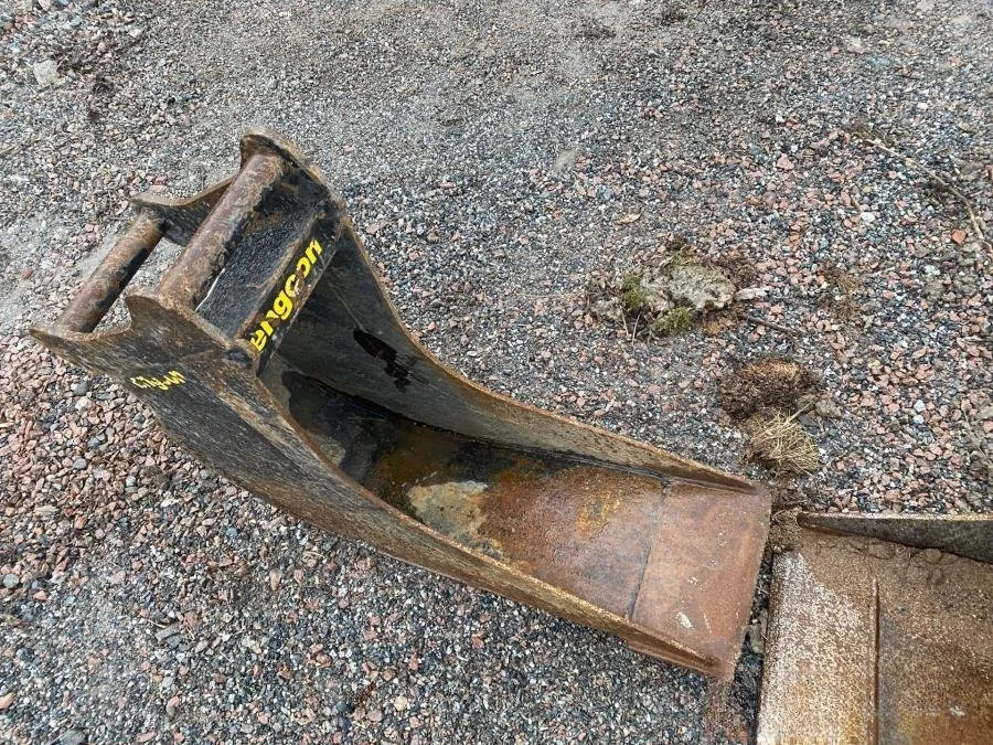 Caterpillar 302.7D avec BRH et 4 Godets + Remorque – Image 86