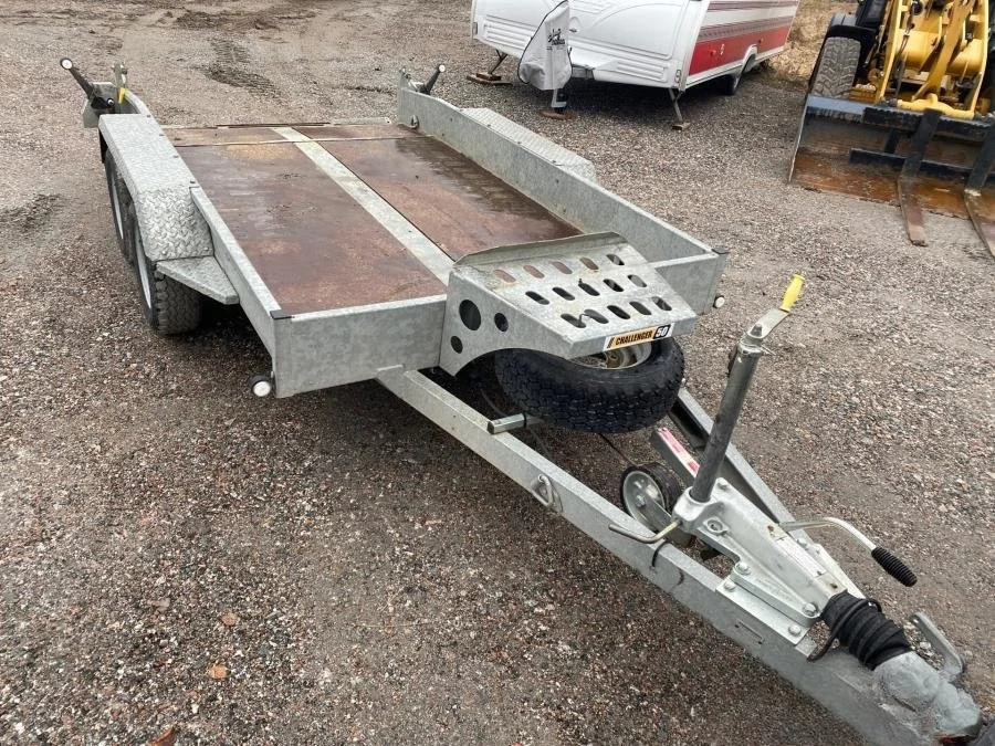 Caterpillar 302.7D avec BRH et 4 Godets + Remorque – Image 94