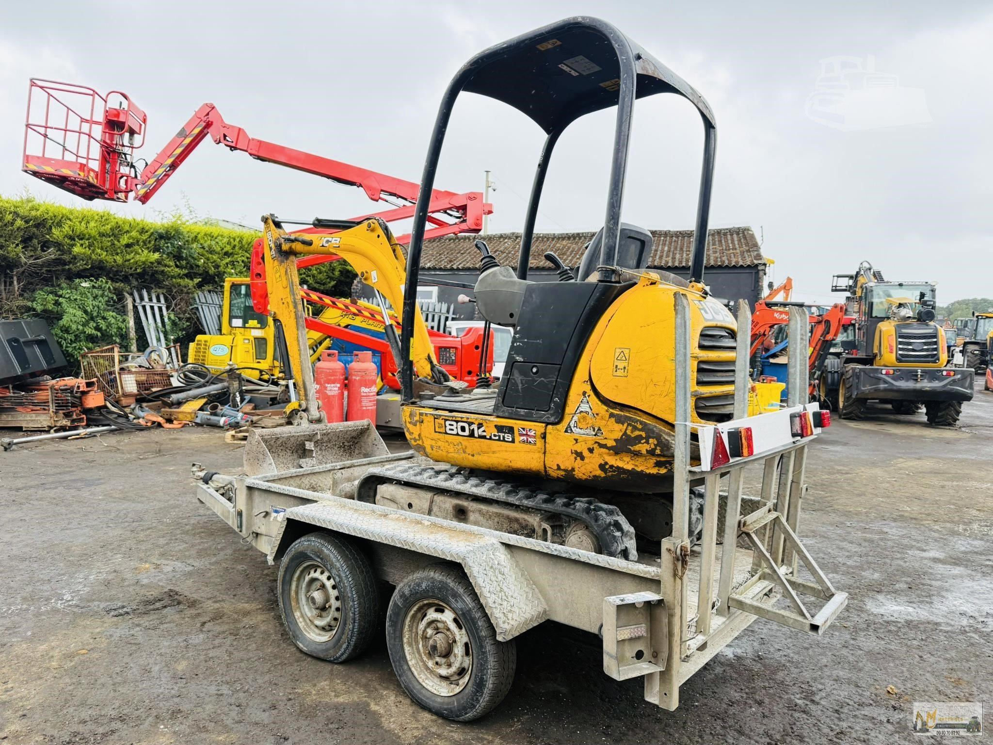 Mini Pelle JCB 8014 CTS avec Remorque et 4 Godets – Image 3