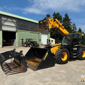 Chariot télescopique JCB 542-70 Accessoires: Fourches/ Godet/ Fouches à fumier