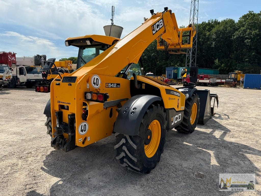 Chariot télescopique JCB 542-70 Accessoires: Fourches/ Godet/ Fouches à fumier – Image 4