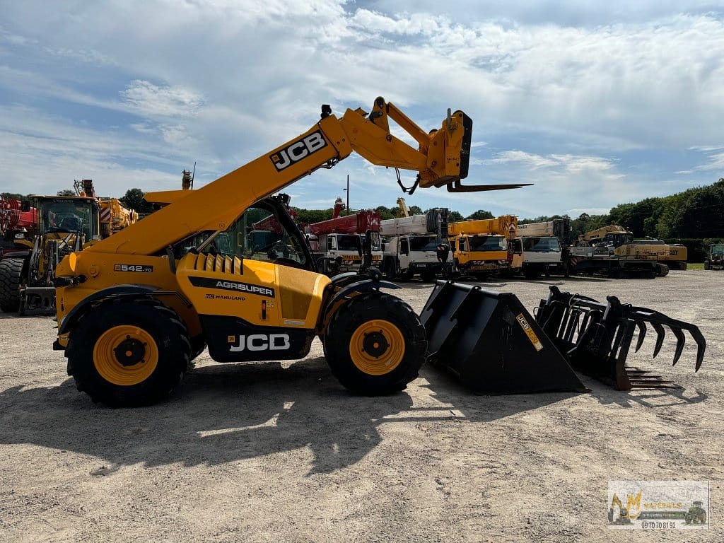 Chariot télescopique JCB 542-70 Accessoires: Fourches/ Godet/ Fouches à fumier – Image 5