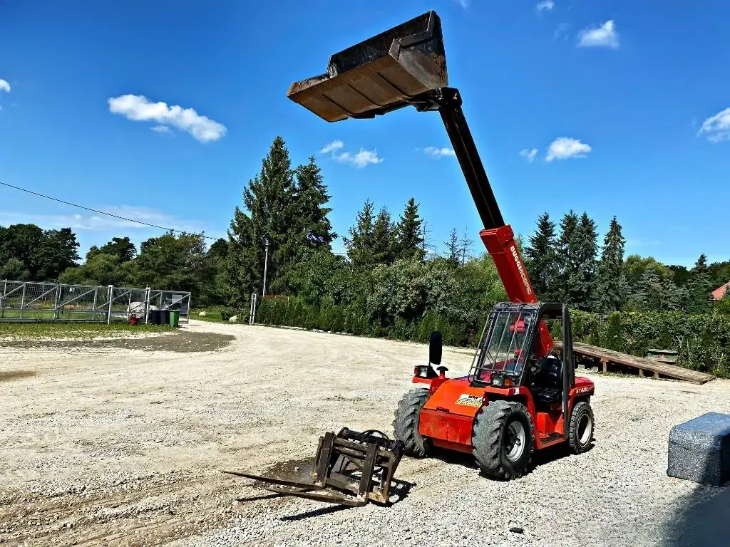 Chariot télescopique Manitou BT420 Fourches/ Godet/ Fouches à fumier – Image 19