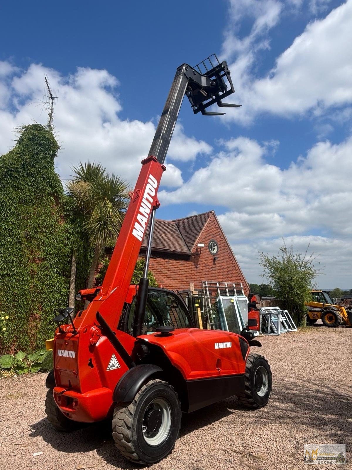 Manitou MT 625 H Comfort avec accessoires