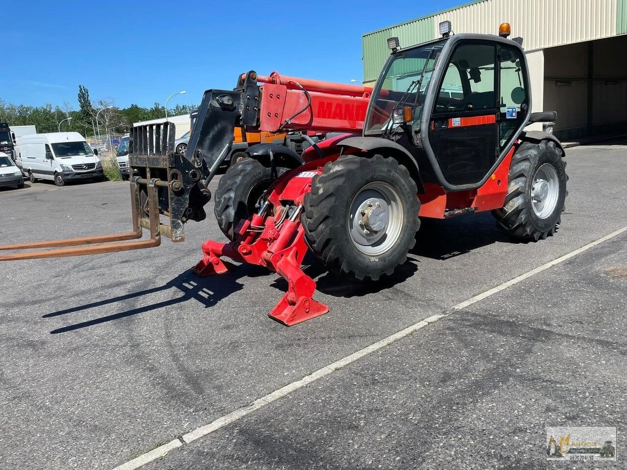 Chariot télescopique Manitou MT 1030-7m – Image 9