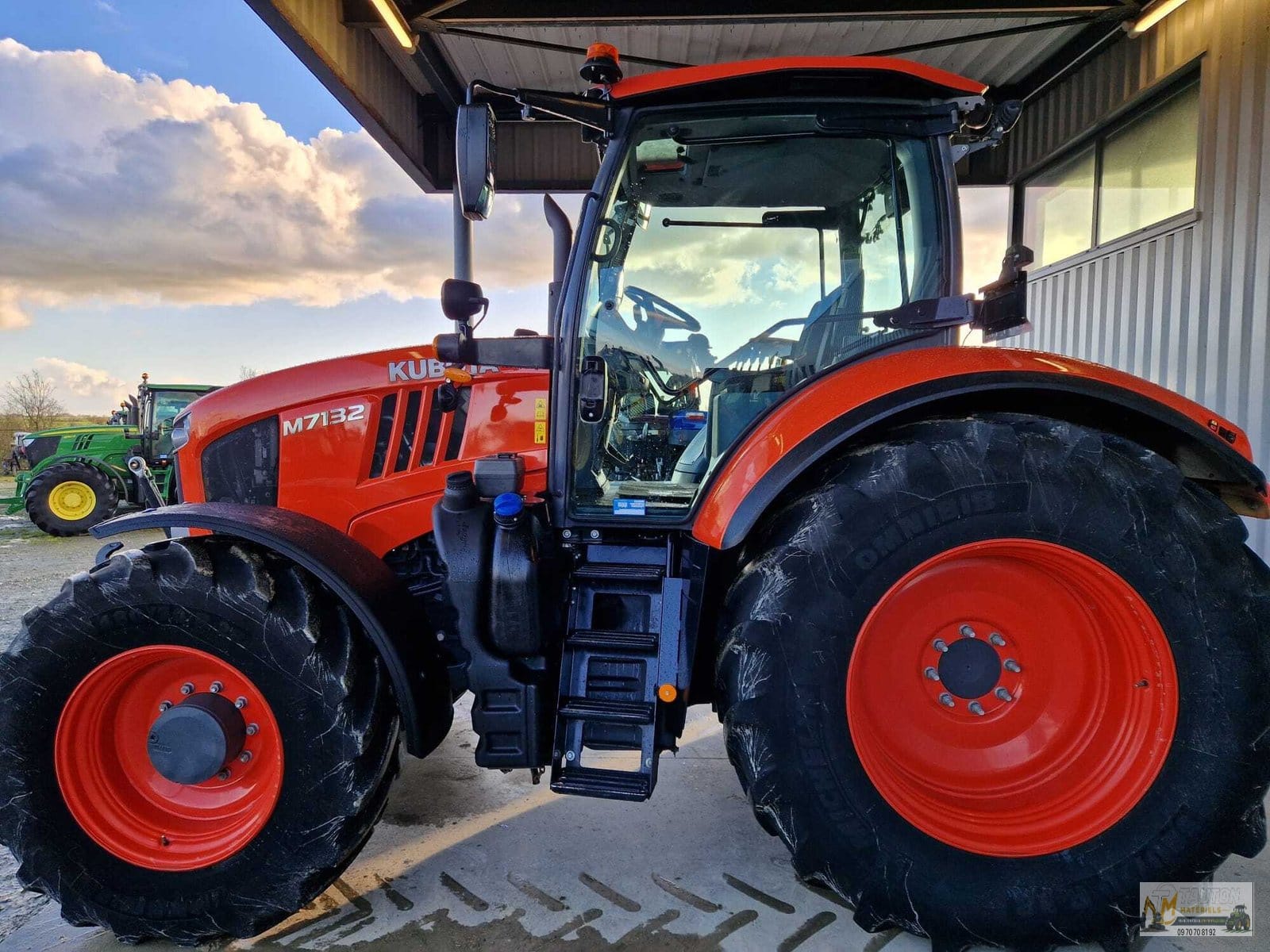 Tracteur agricole KUBOTA M7132 – Image 6