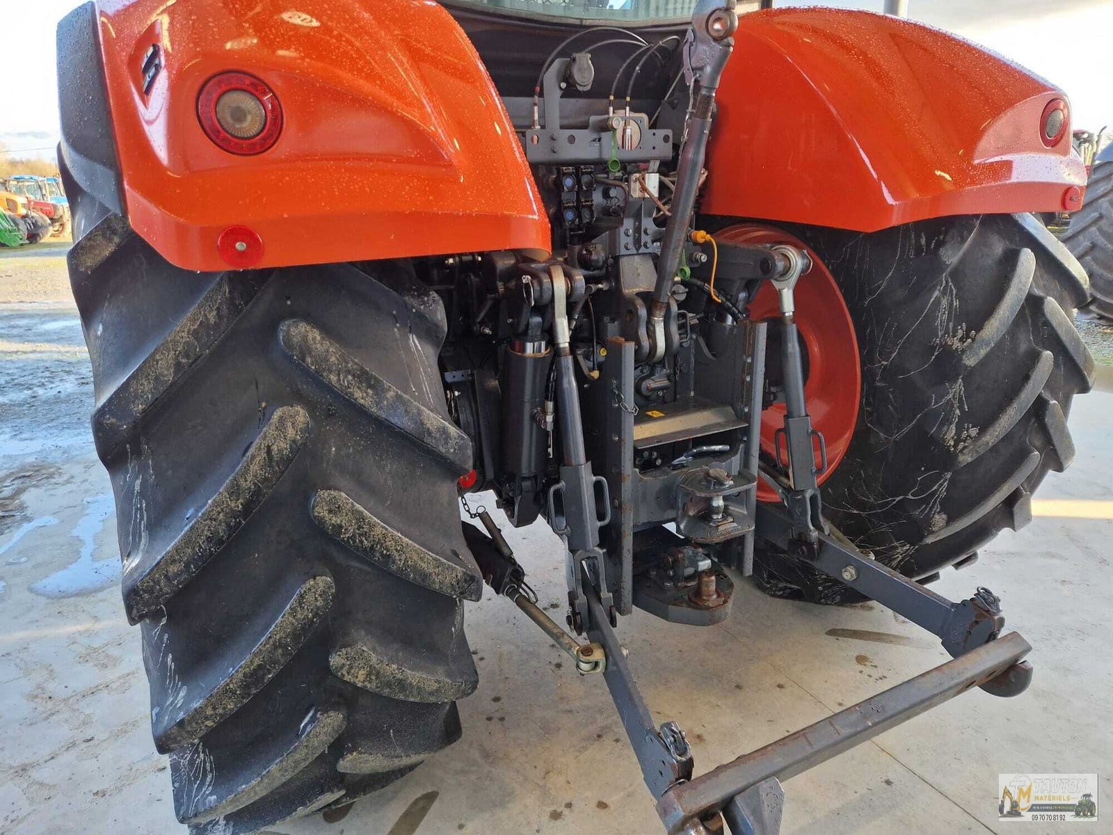 Tracteur agricole KUBOTA M7132 – Image 9