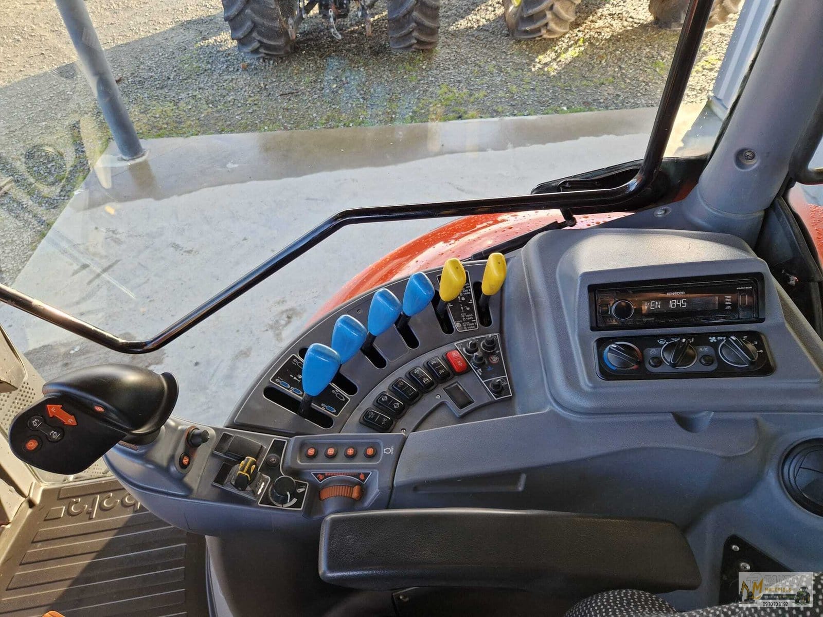 Tracteur agricole KUBOTA M7132 – Image 15