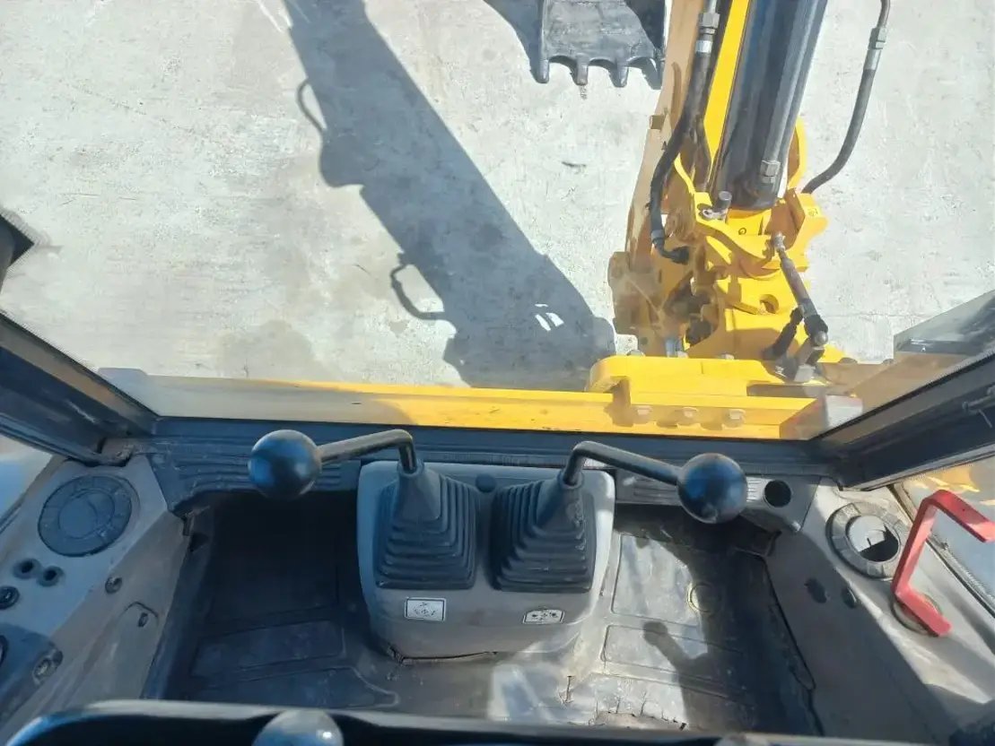 Tractopelle Case 580 SR – 4PT Super R – Image 7