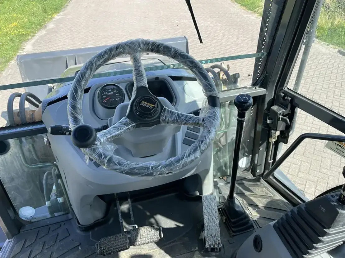Tractopelle Case 851FX – Image 12