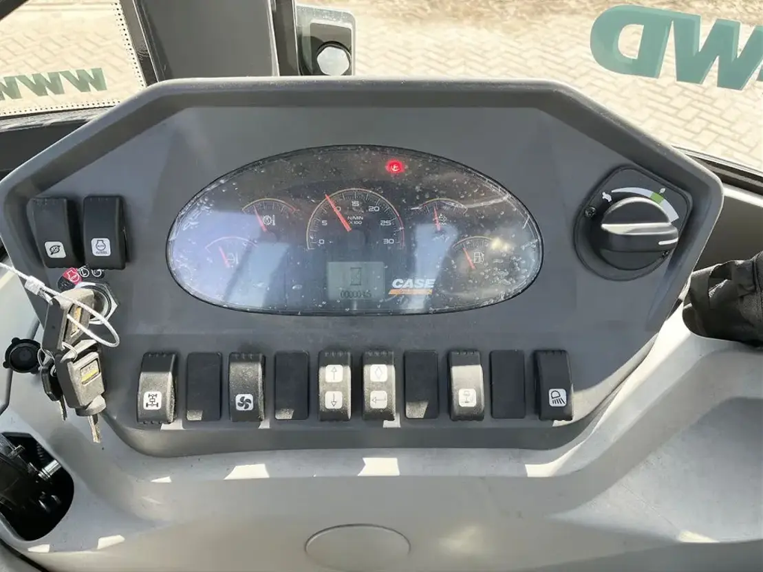 Tractopelle Case 851FX – Image 13