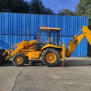 Tractopelle JBC 3CX