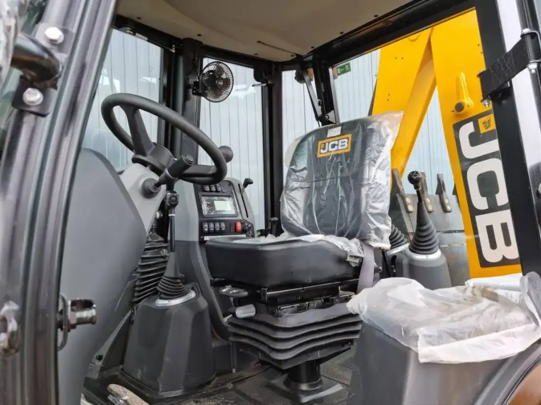 Tractopelle JCB 3DX – Image 13