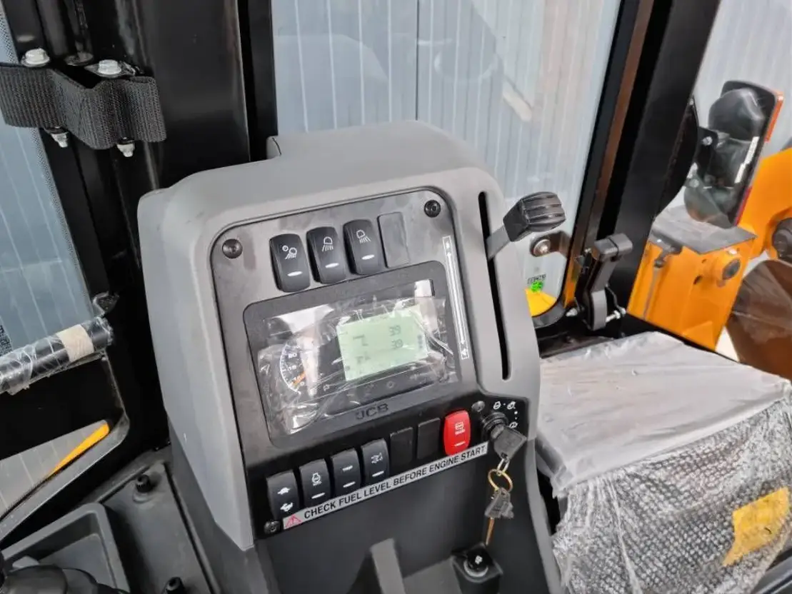 Tractopelle JCB 3DX – Image 14